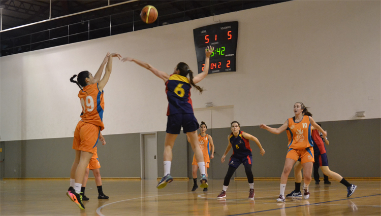 La selección femenina de Baloncesto de la UCA participa en los Campenatos de Andalucía Universitarios