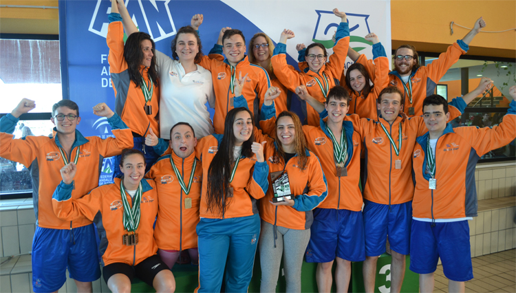 Record de España y 21 medallas en los Campeonatos de Andalucía Universitarios de Natación y Natación Adaptada