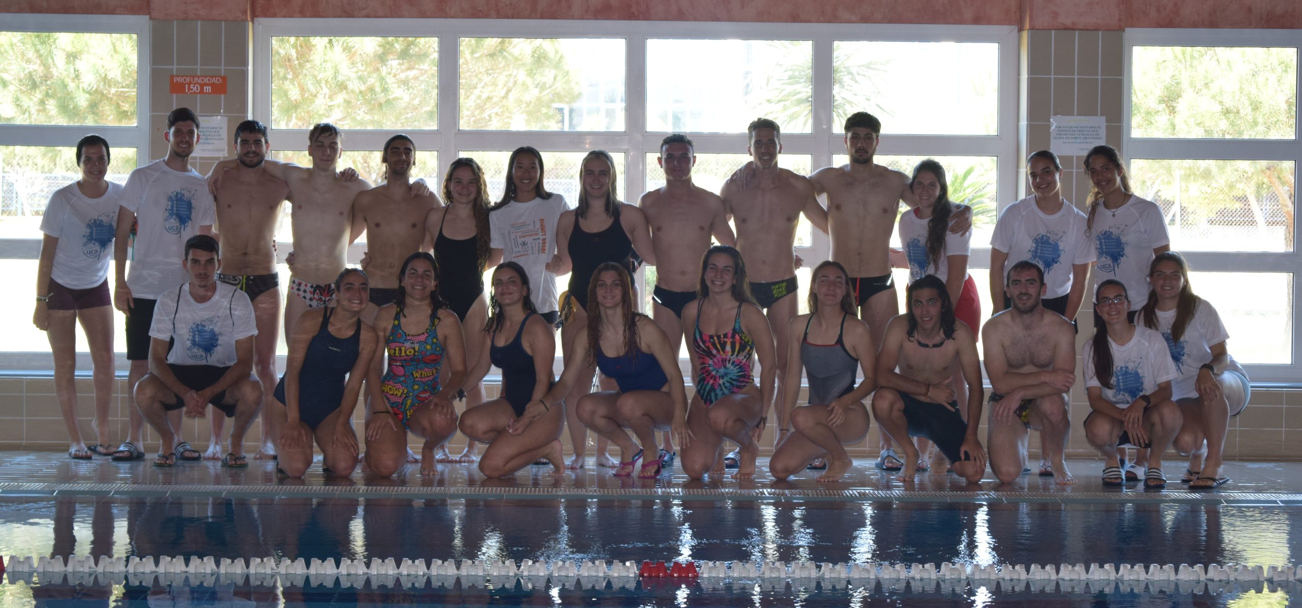 El equipo de F. CC. Educación 1 gana el XI Maratón de Natación UCA, batiendo marcas