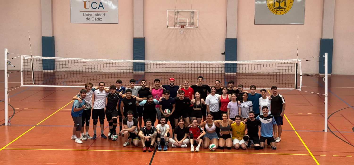 36 estudiantes se suman a la jornada de convivencia de voleibol de la I Semana del Juego Limpio UCA