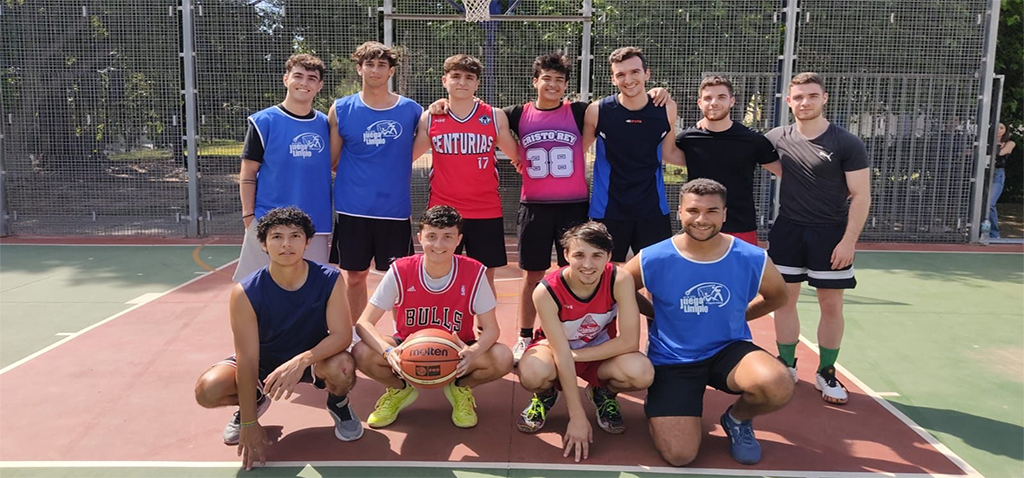 El campus Bahía de Algeciras acogió un torneo de baloncesto 3×3
