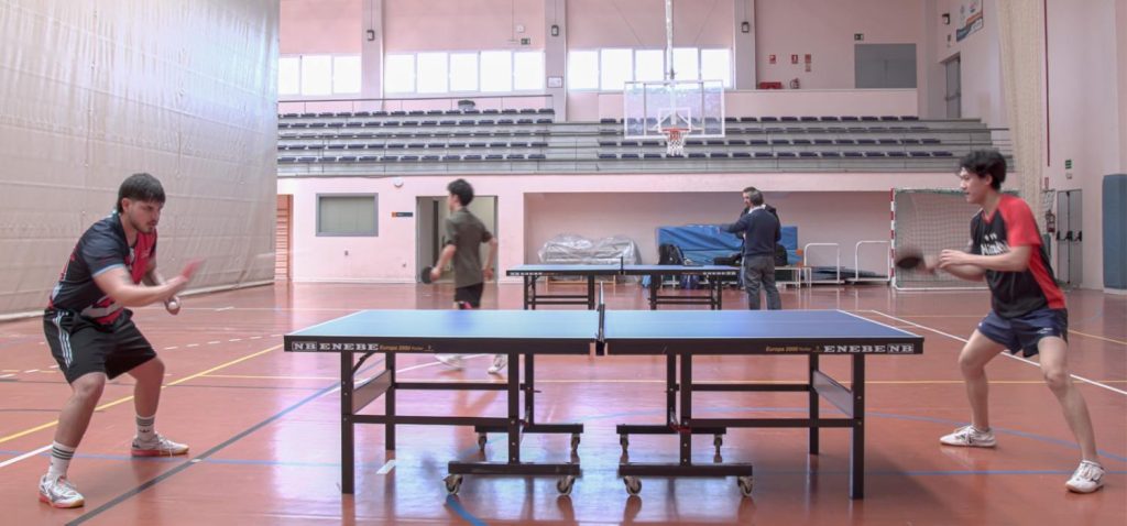 La UCA acoge una exhibición internacional de tenis de mesa con jugadores de la liga universitaria japonesa