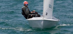 Gonzalo Luis Cano López, estudiante de la UCA, se clasifica para el Mundial juvenil de vela, clas...